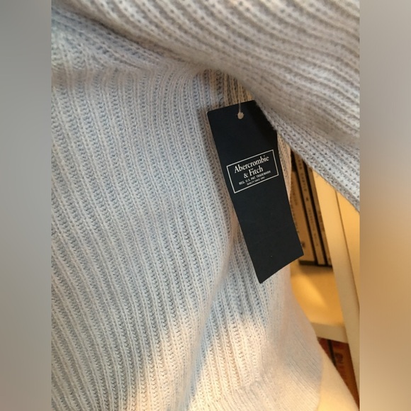 Abercrombie & Fitch Light Blue Button-Up Puff Sleeve Cardigan Sweater - Picture 12 of 13